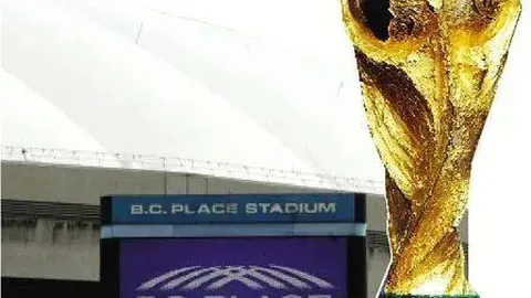 《442》评史上最佳南美球员：梅西超越传奇巨星贝利，独占鳌头！